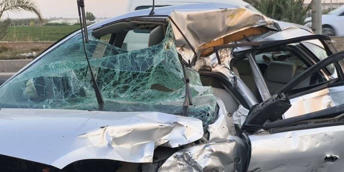 İnfaz Koruma Memurlarının Araçları Kamyonla Çarpıştı: 2 Ölü, 1 Yaralı