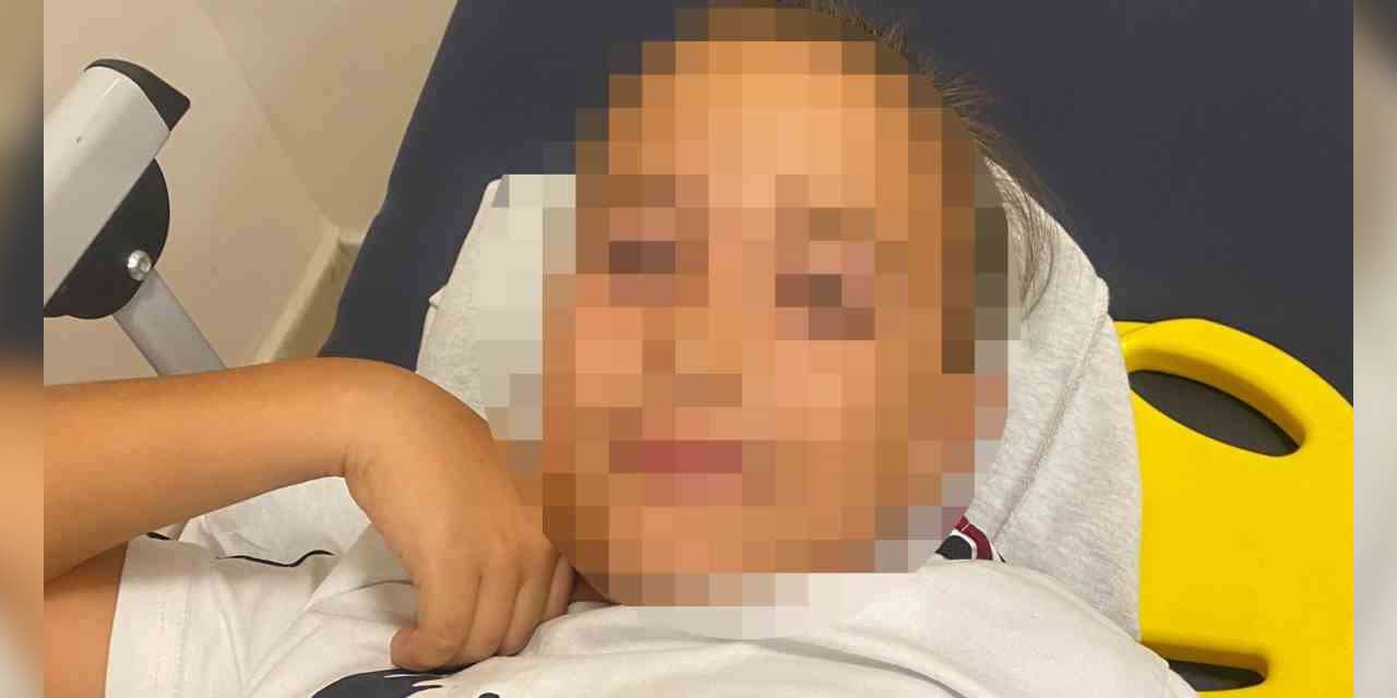 Okul Bahçesinde Bayrak Direği Öğrencilerin Üzerine Devrildi