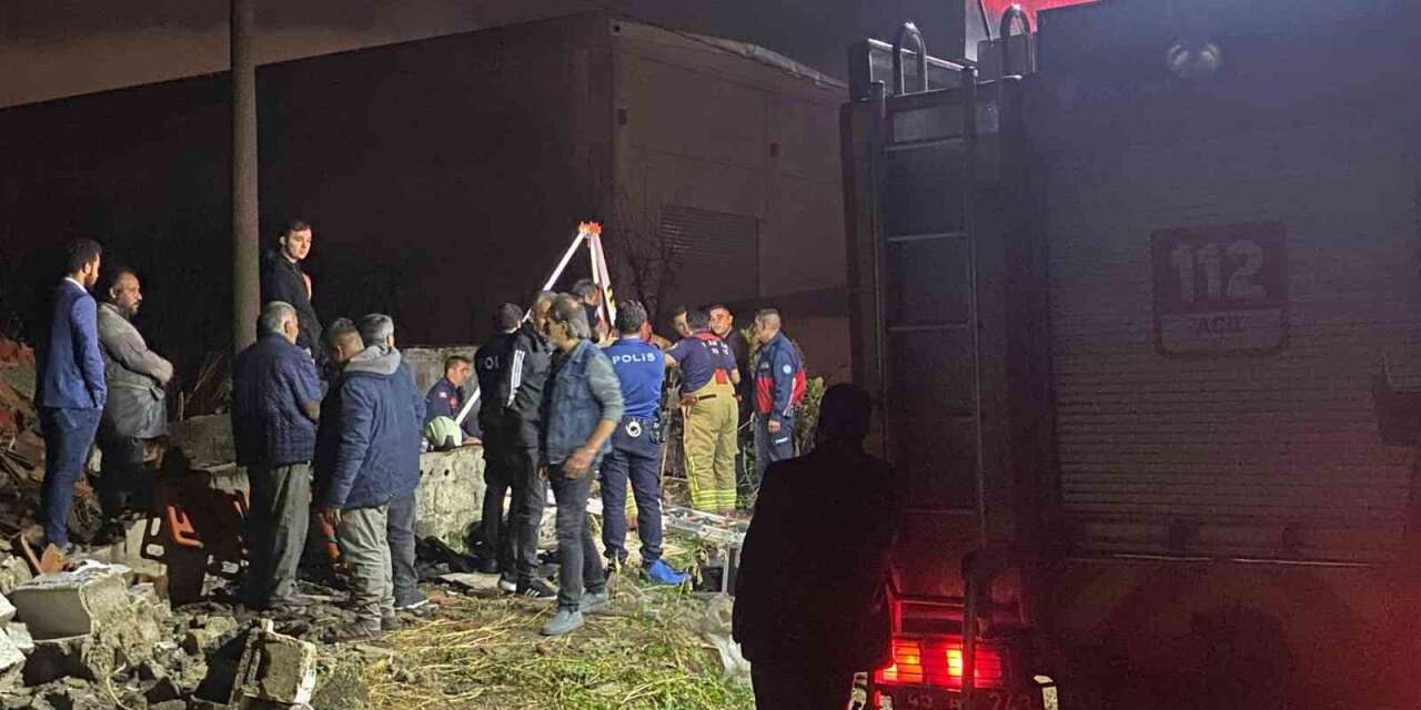 25 Metrelik Kuyuya Düşen Genç Hayatını Kaybetti