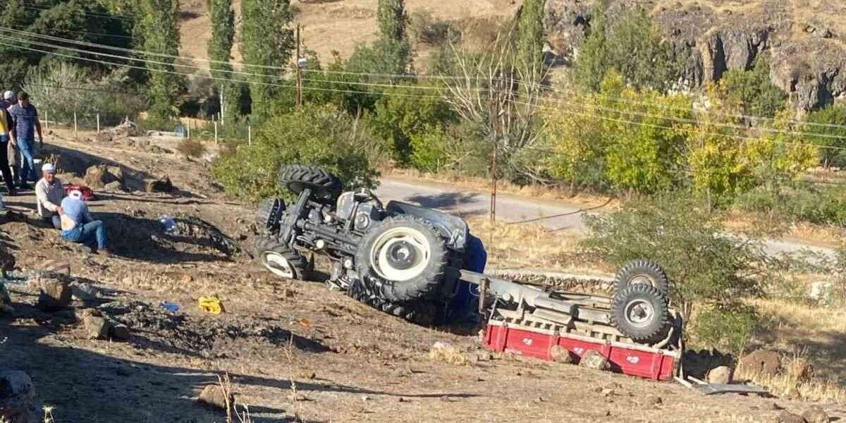 Traktör Faciası! Baba-Oğul Şarampole Uçtu