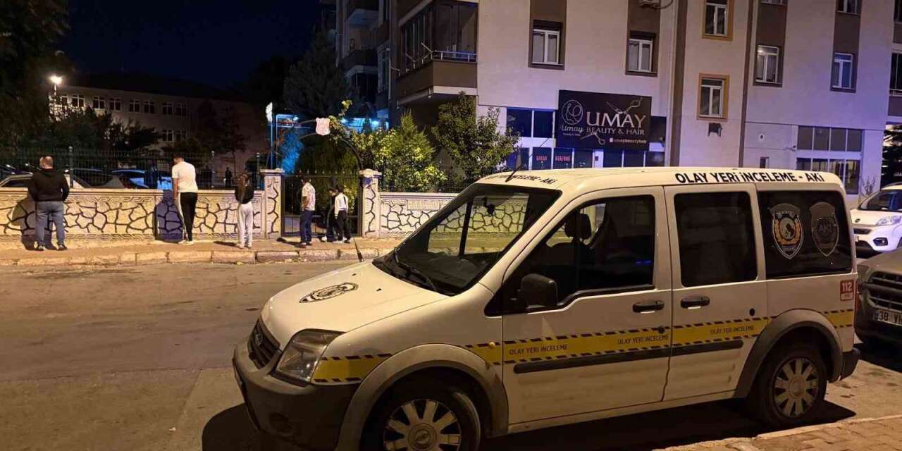 Acıya Dayanamadı: Babasını Kaybeden Genç İntihar Etti