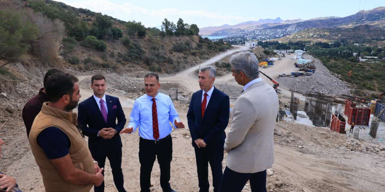 Vali Akbıyık, Bodrum Ortakent’teki Öğrenci Yurdu İnşaatını İnceledi