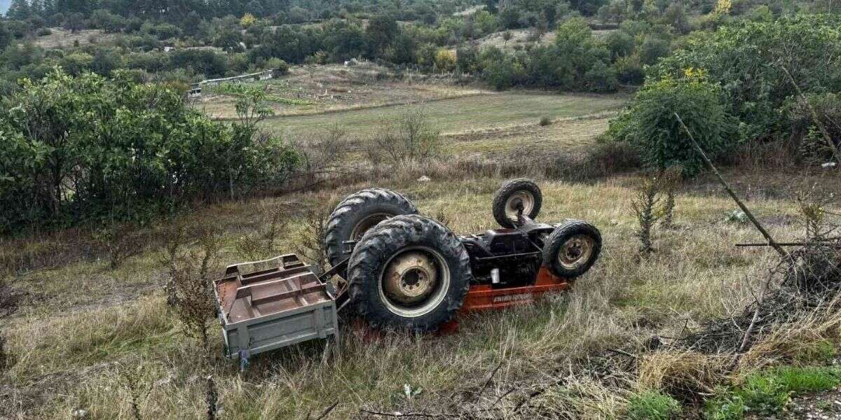 Traktörün Takla Atması Sonucu Altında Kalan 24 Yaşındaki Genç Hayatını Kaybetti