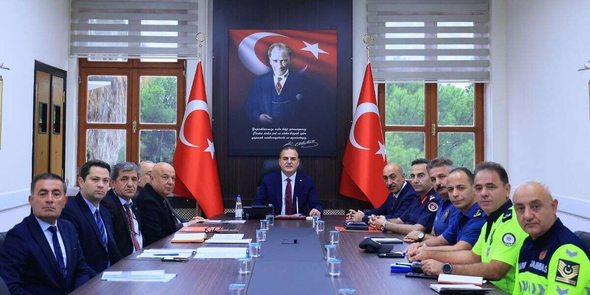 Muğla’da Trafik Güvenliği Masaya Yatırıldı: Vali Akbıyık Başkanlığında Toplantı Yapıldı