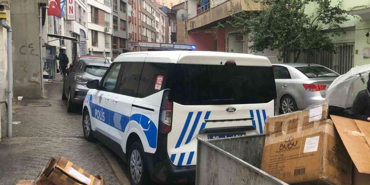 Şüpheli Ölüm: 45 Yaşındaki Şahıs Evinde Ölü Bulundu