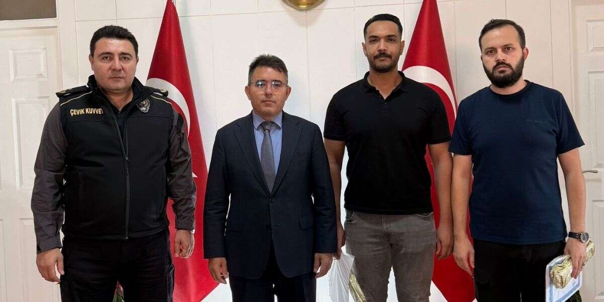 Marmaris’te Kadına Silahlı Saldırıyı Önleyen Polisler Ödüllendirildi