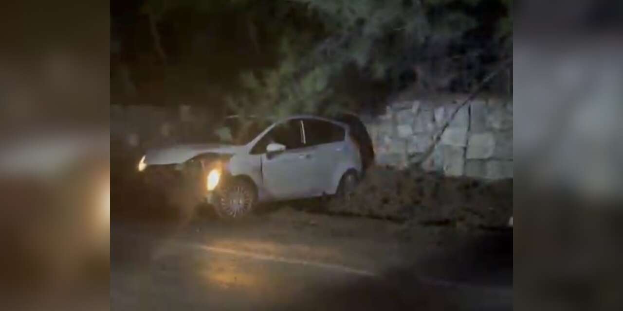 Muğla’da Kaza! Direksiyon Hakimiyetini Kaybeden Sürücü Yoldan Çıktı