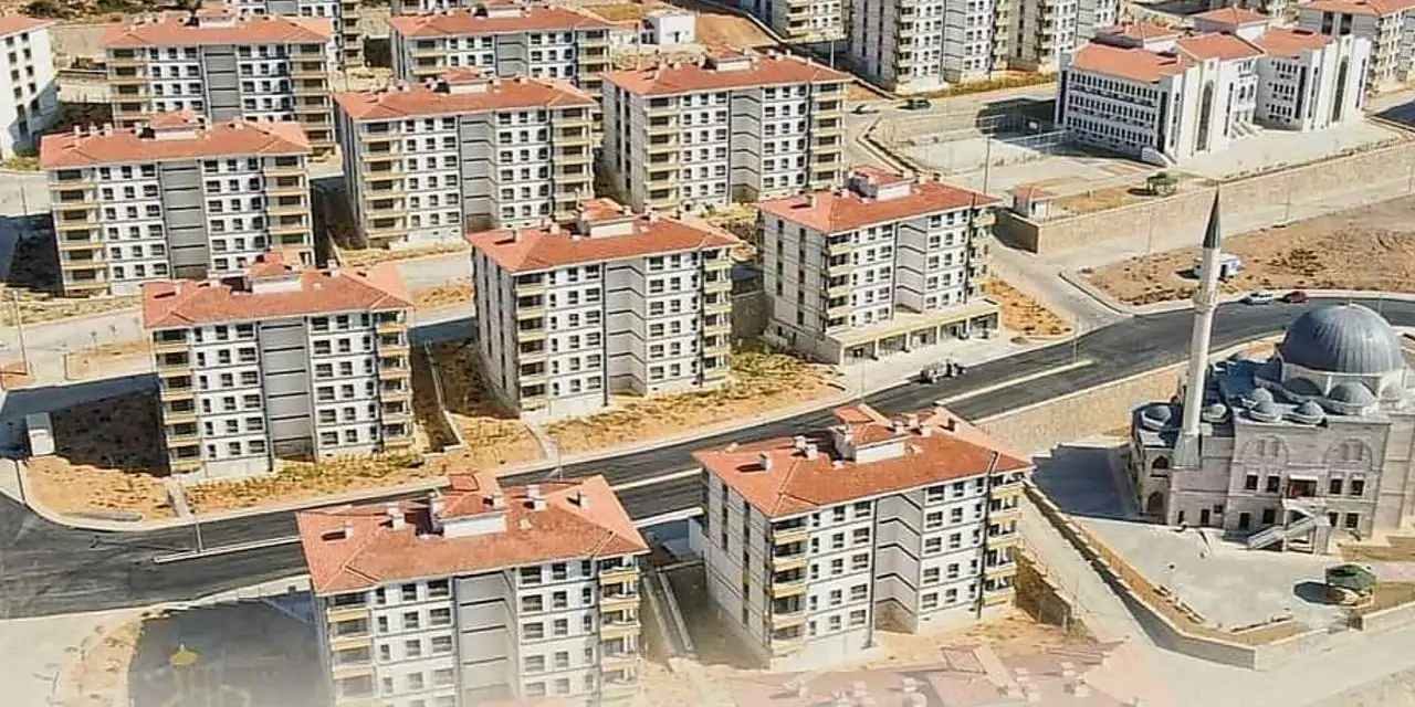 Menteşe’de TOKİ Belirsizliği Sürüyor: 1.100 Konutun İhalesi Hâlâ Yapılmadı