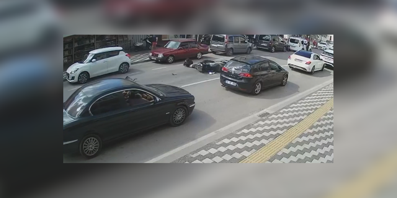 Fethiye’de Motosiklet Yayaya Çarptı: Kaza Anı Kamerada