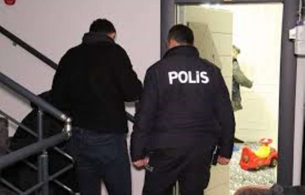 Gece Saatlerinde Trajik Olay: Anne ve 1,5 Yaşındaki Oğlu Hayatını Kaybetti