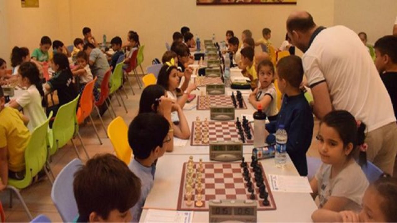 Turnuvaya yoğun katılım