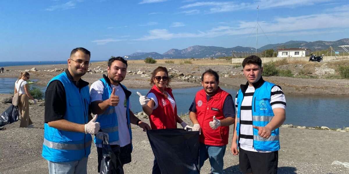 Gönüllü Gençler 'Gelin Tanış Olalım' Projesiyle Muğla'nın Doğasını ve Tarihini Keşfetti