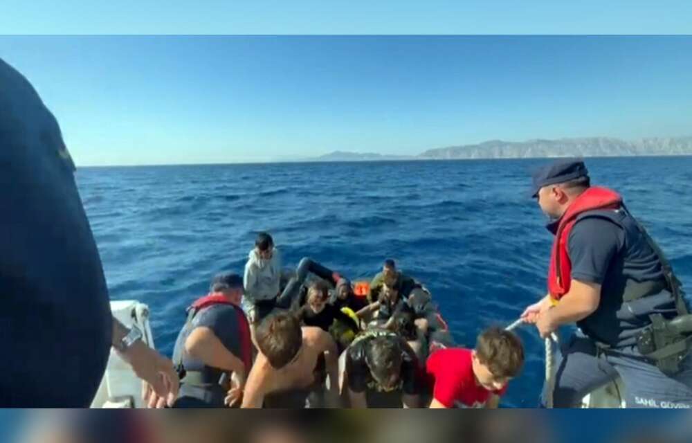 Yer Marmaris! Yunanistan’ın İttiği 5’i Çocuk 22 Düzensiz Göçmen Kurtarıldı