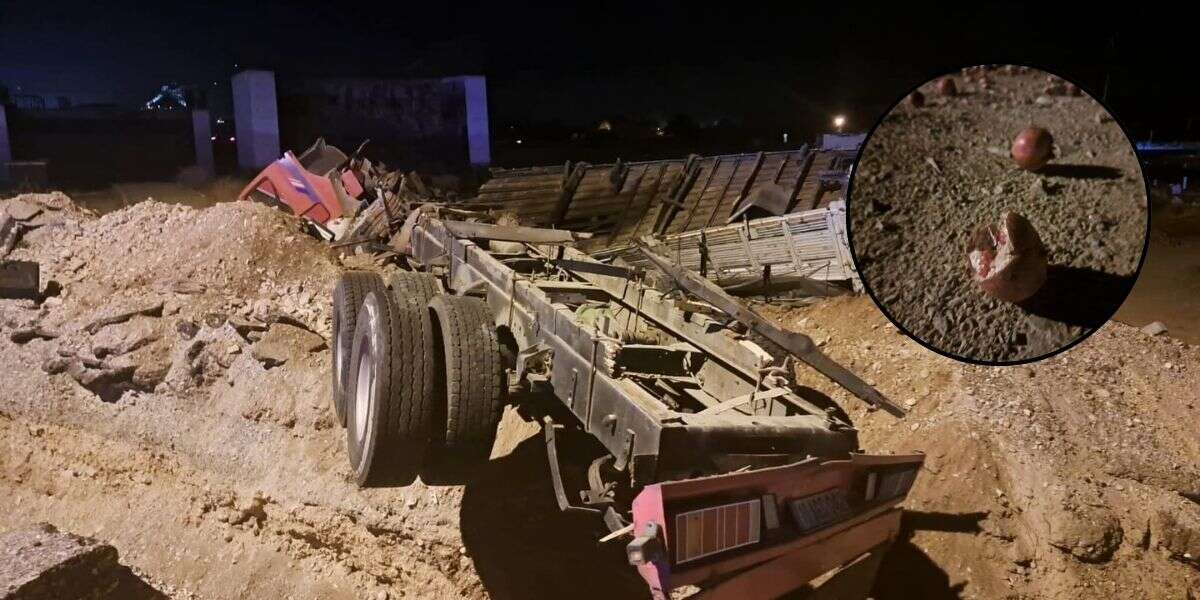 Menteşe'de Korkutan Kaza: Nar Yüklü Tır Kavşağa Girdi