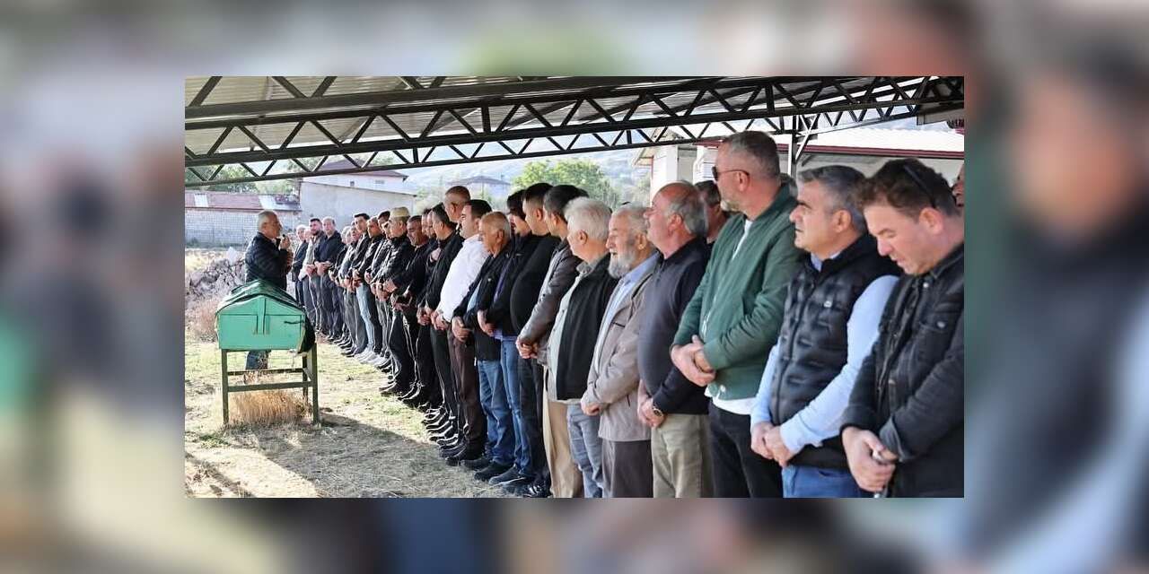 Halı Sahada Kalp Krizi Geçiren Üniversiteli Genç Hayatını Kaybetti