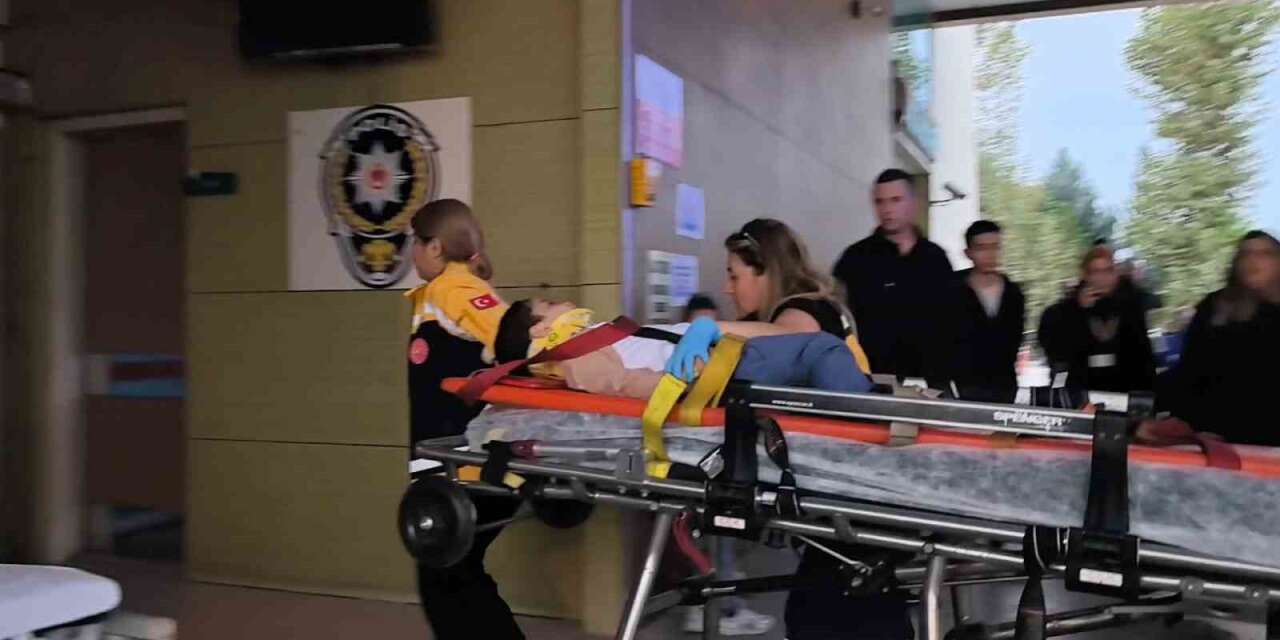 5 Yaşındaki Çocuk 3. Kattan Düştü: Durumu Ciddi