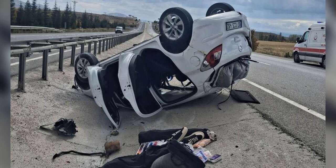 Takla Atan Otomobilin Tekerleği Karşı Şeritte Kazaya Sebep Oldu