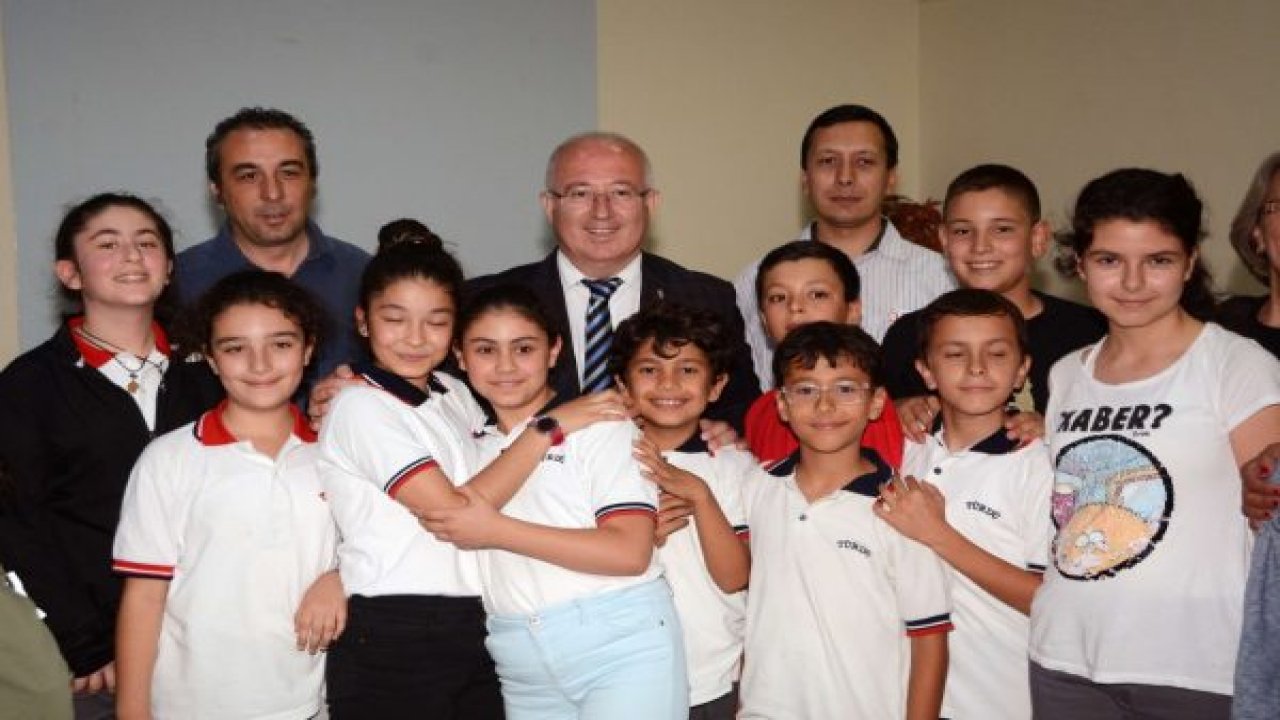 Çevreye Duyarlı Gençlere Ödülleri Verildi