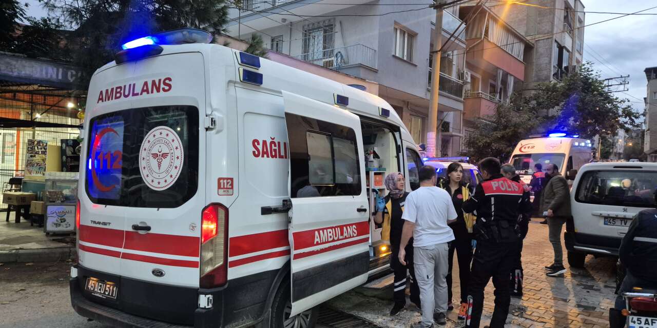 Tartışan Dayı Ve Yeğen Birbirini Yaraladı