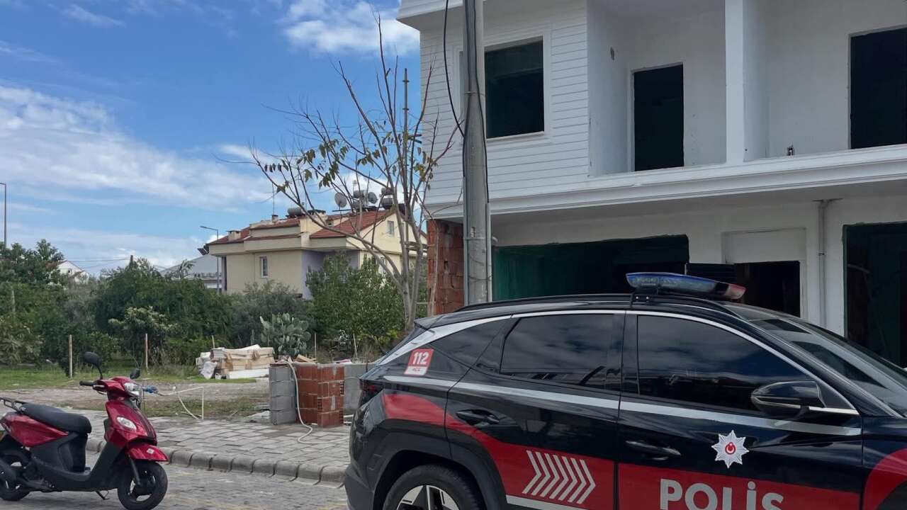 Muğla'da İnşaattan Düşen İşçi Ağır Yaralandı