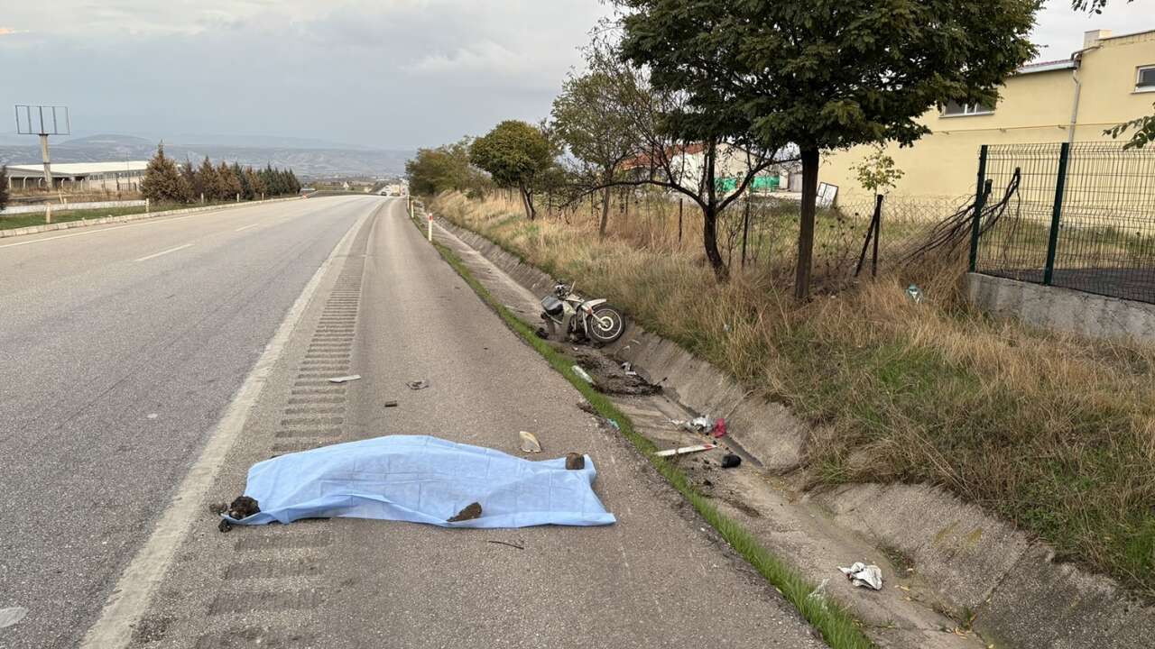 Kavşakta Feci Kaza: Motosiklet Sürücüsü Hayatını Kaybetti