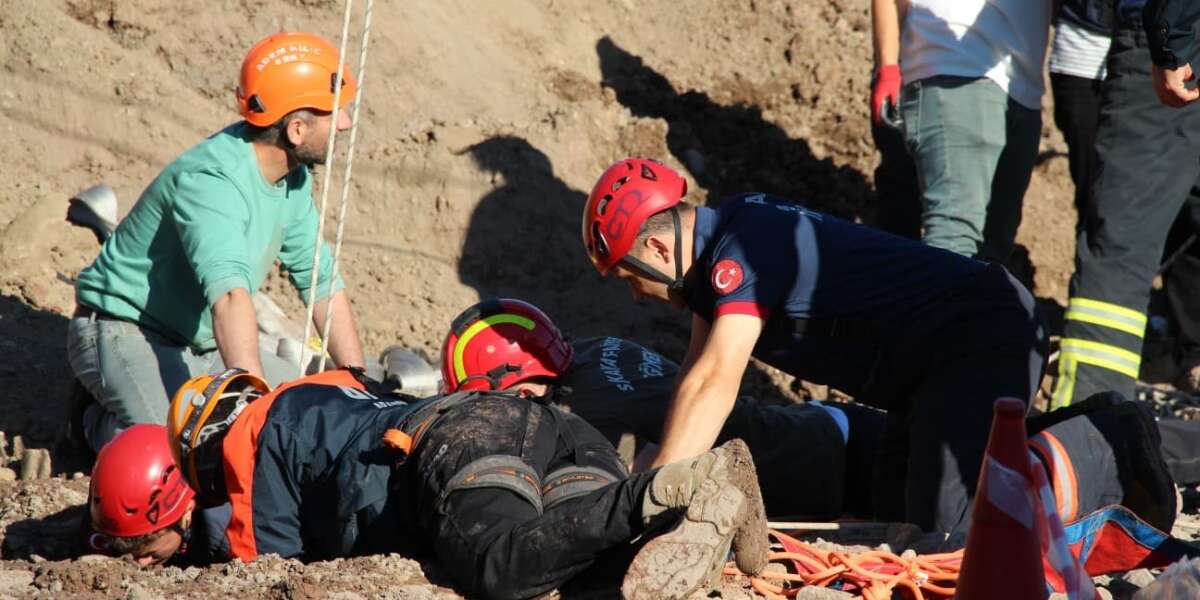 30 Metrelik Kuyuya Düştü: Cansız Bedeni Uzun Çabalar Sonrası Çıkarıldı