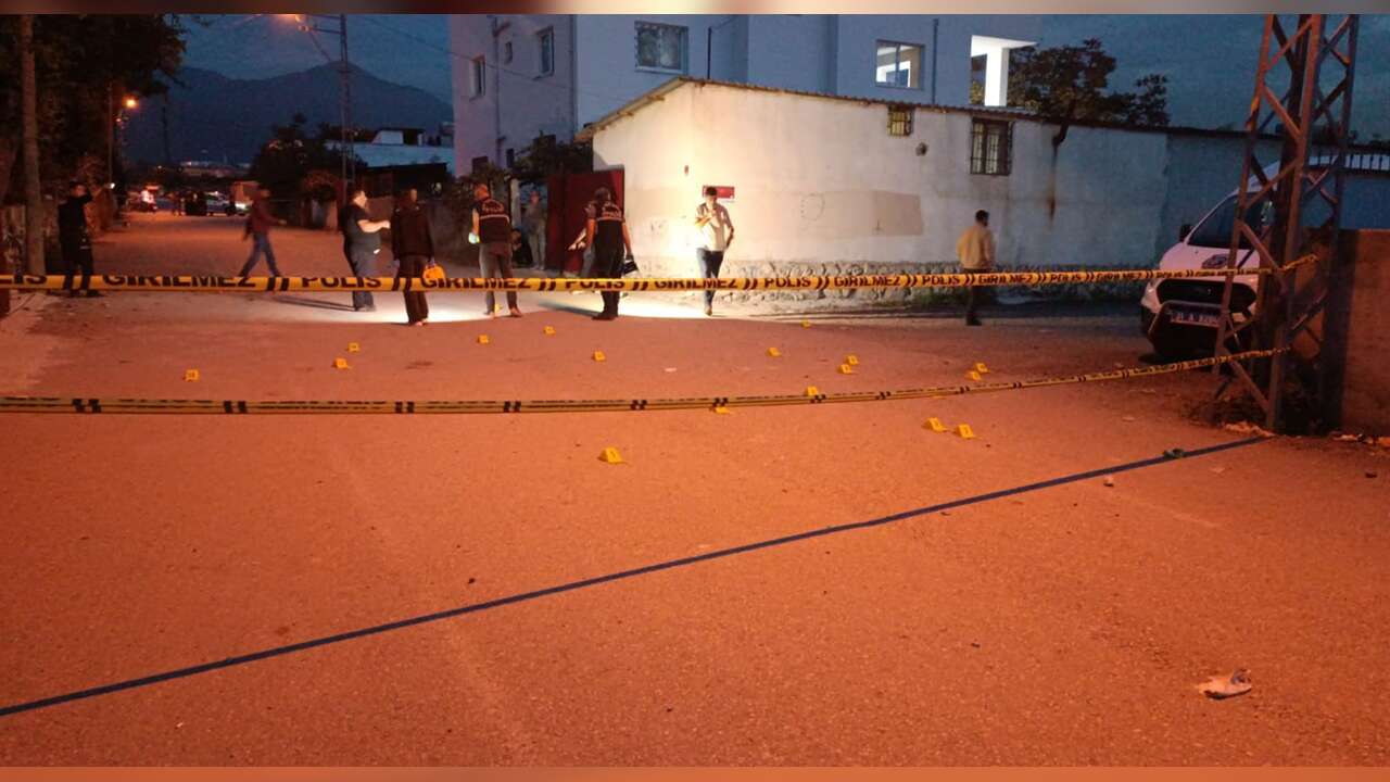 Narenciye Bahçesinde Silahlı Kavga: 5 Yaralı