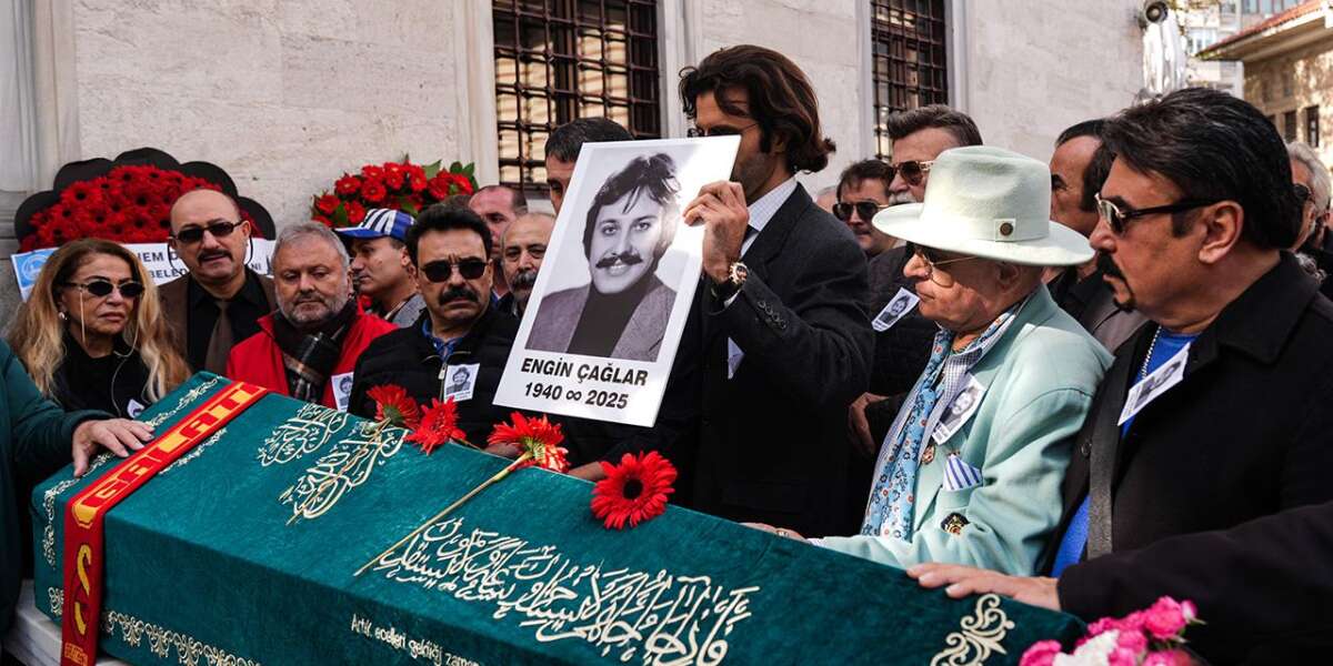 Türk Sinemasının Efsane İsmi Engin Çağlar Son Yolculuğuna Uğurlandı