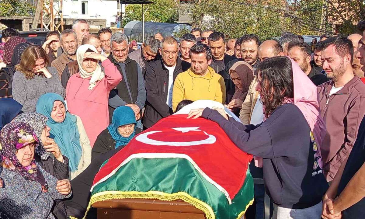 Kahvehane Baskınında Hayatını Kaybeden 2 Kişi Toprağa Verildi