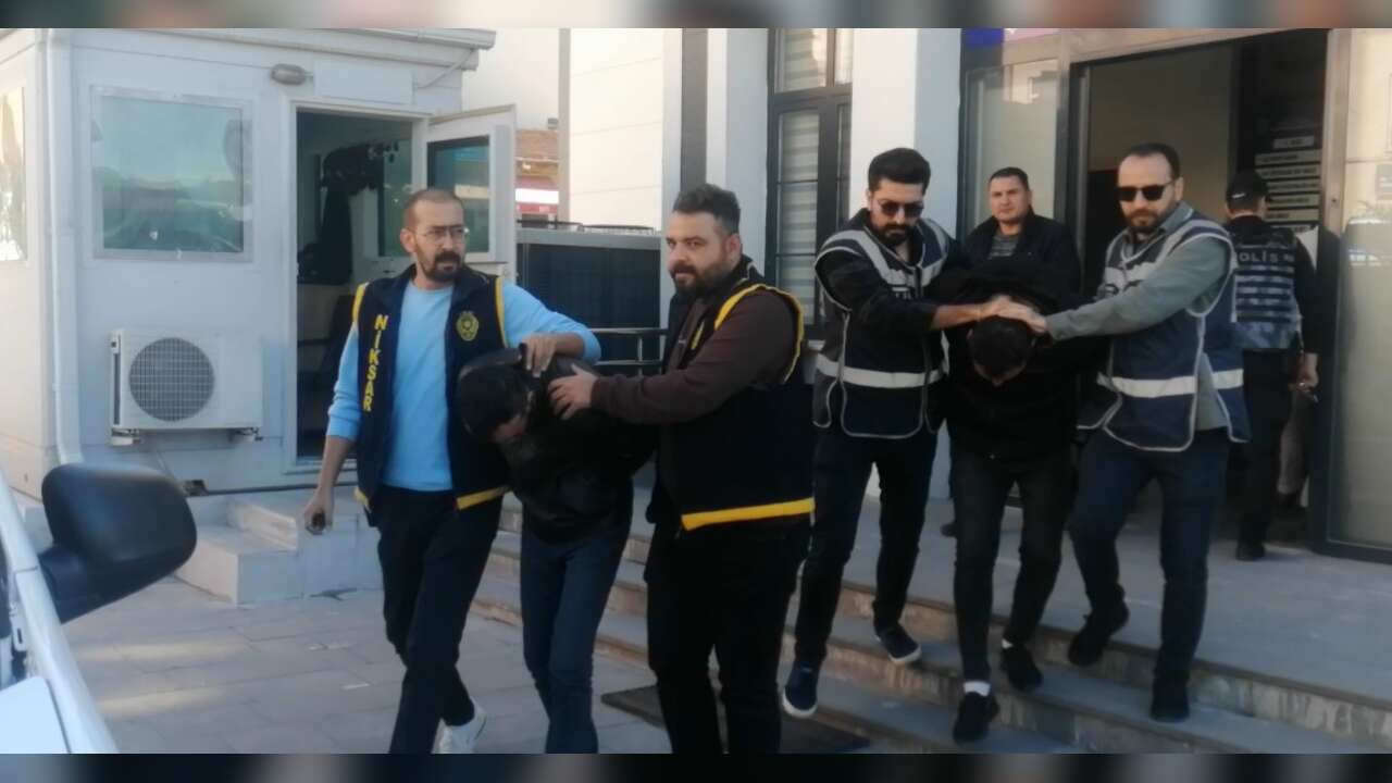 Sahte Polis Tuzağı: Yaşlı Çiftten 1,5 Milyon Lira Dolandırdılar