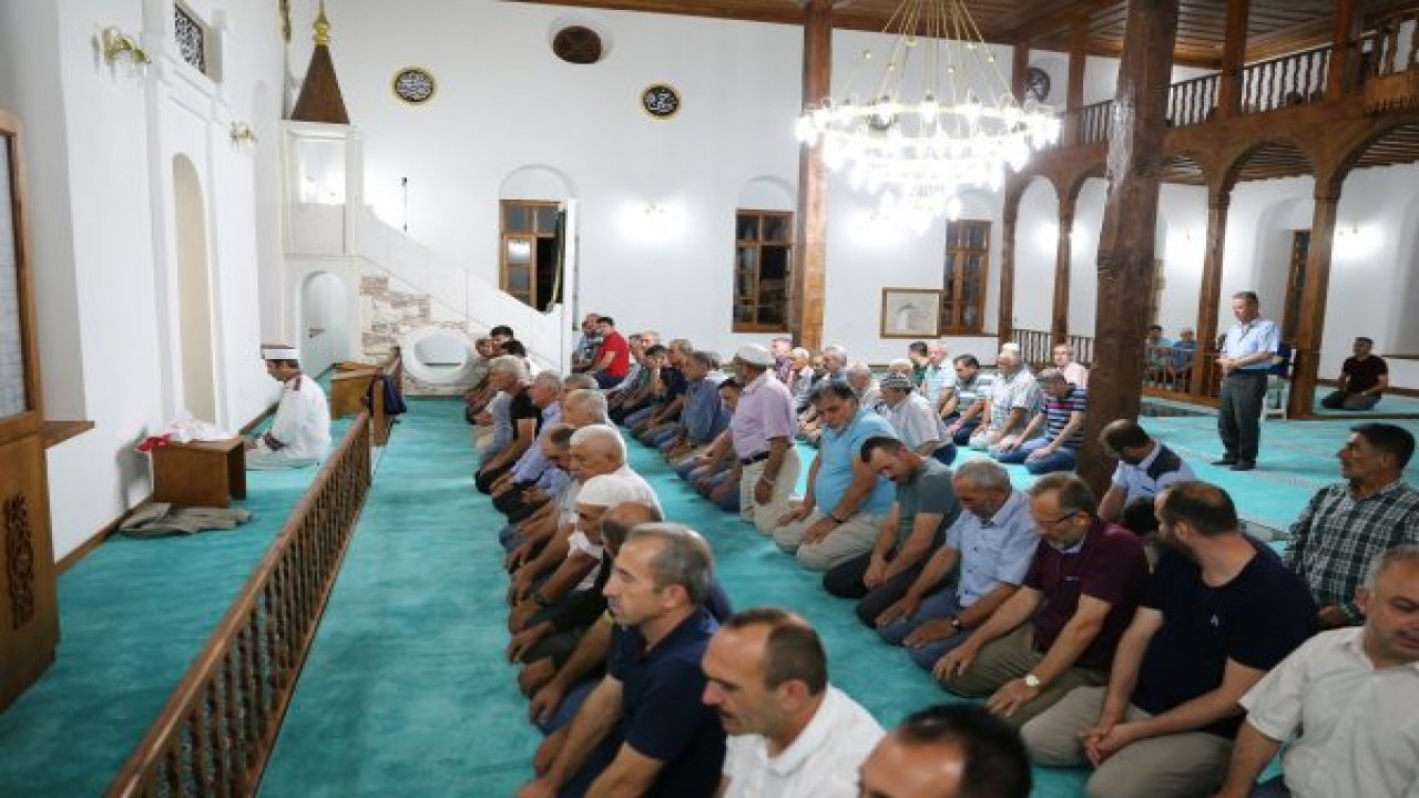 Antik kentteki camide yeniden ezan sesleri yükseldi