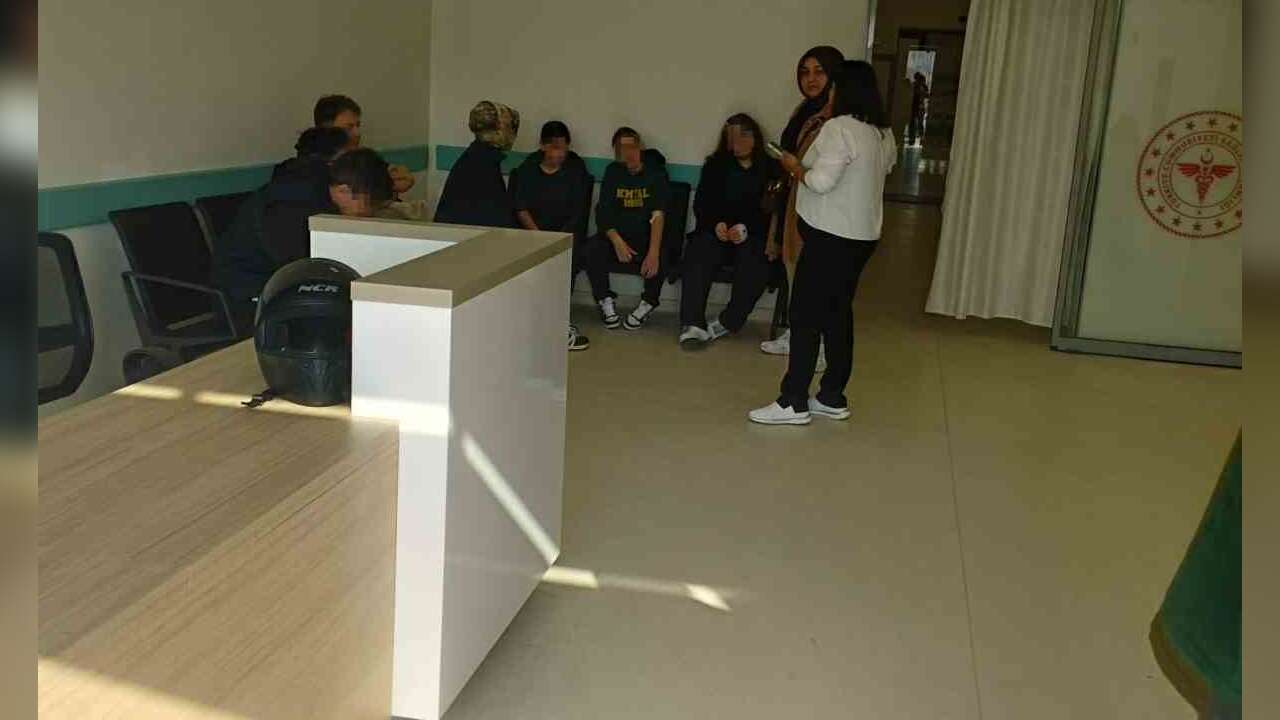 Okul Kantininde Döner ve Ayran Tüketen Meslek Lisesinde 11 Öğrenci Hastanelik Oldu