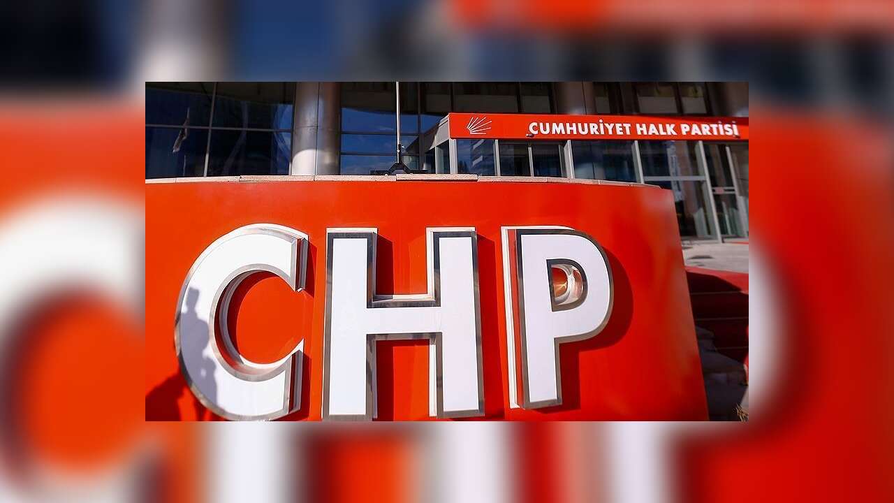 CHP Teşkilatında İstifa Depremi: Kadın ve Gençlik Kolları Başkanları Görevden Ayrıldı
