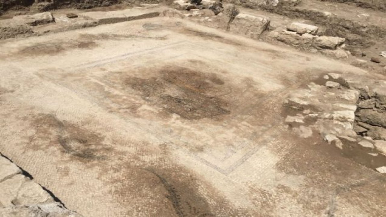 Bodrum’un göbeğinde hazine bulundu