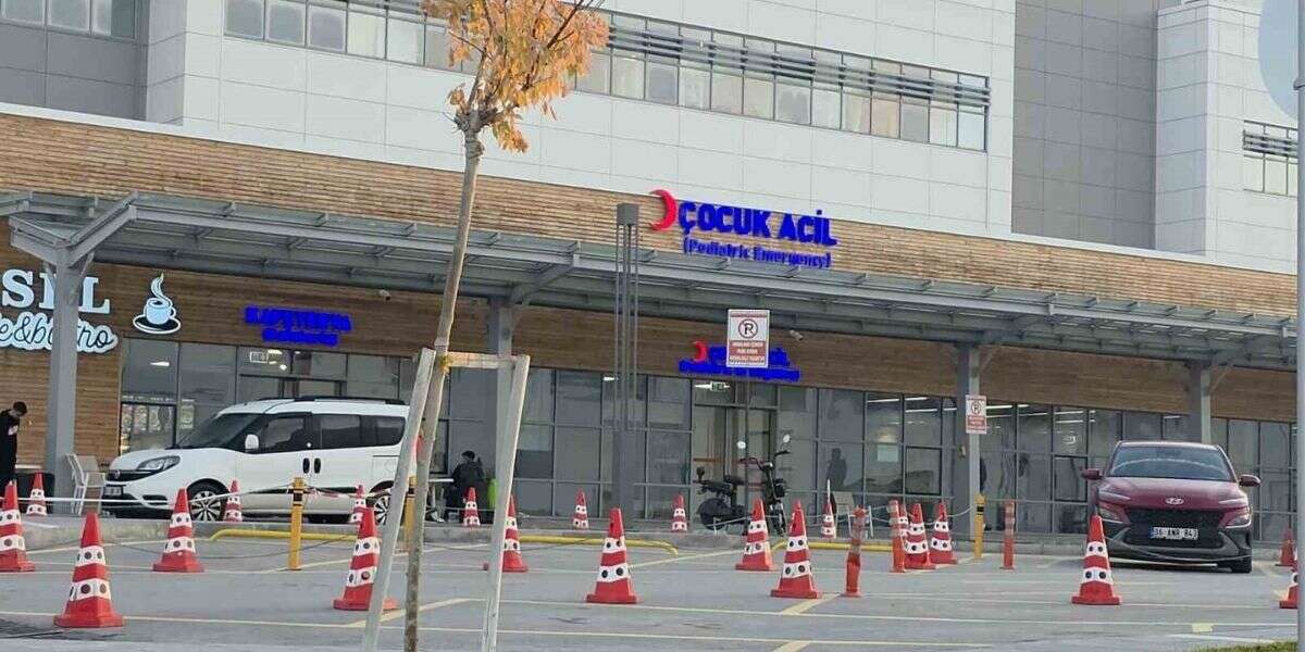 20 Yaşındaki Genç Kadın, Banyoda Doğurduğu Bebeğini Apartmanın Havalandırma Boşluğuna Attı