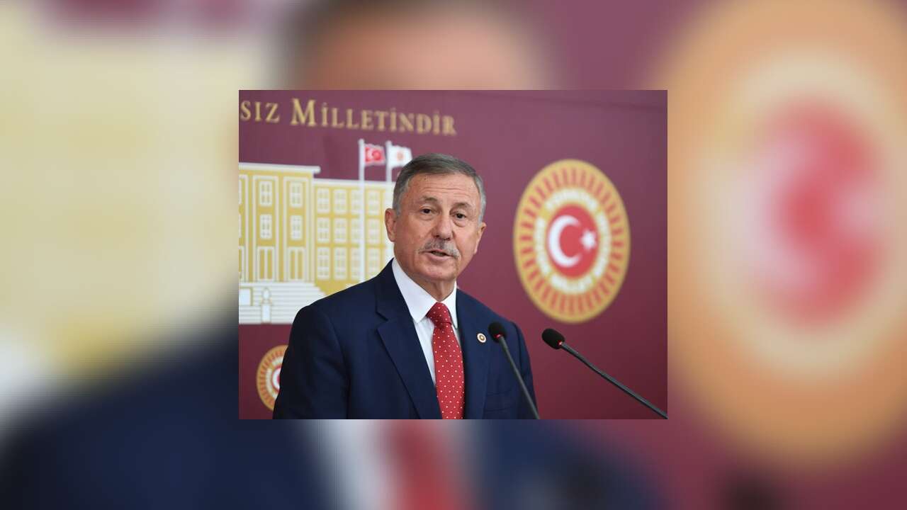 Selçuk Özdağ’dan Kocaeli’deki Parfüm Deposu Yangınıyla İlgili Soru Önergesi