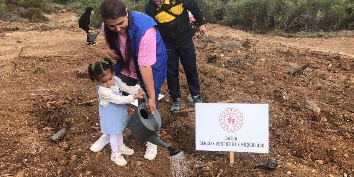 Datça’da Fidanlar Toprakla Buluştu