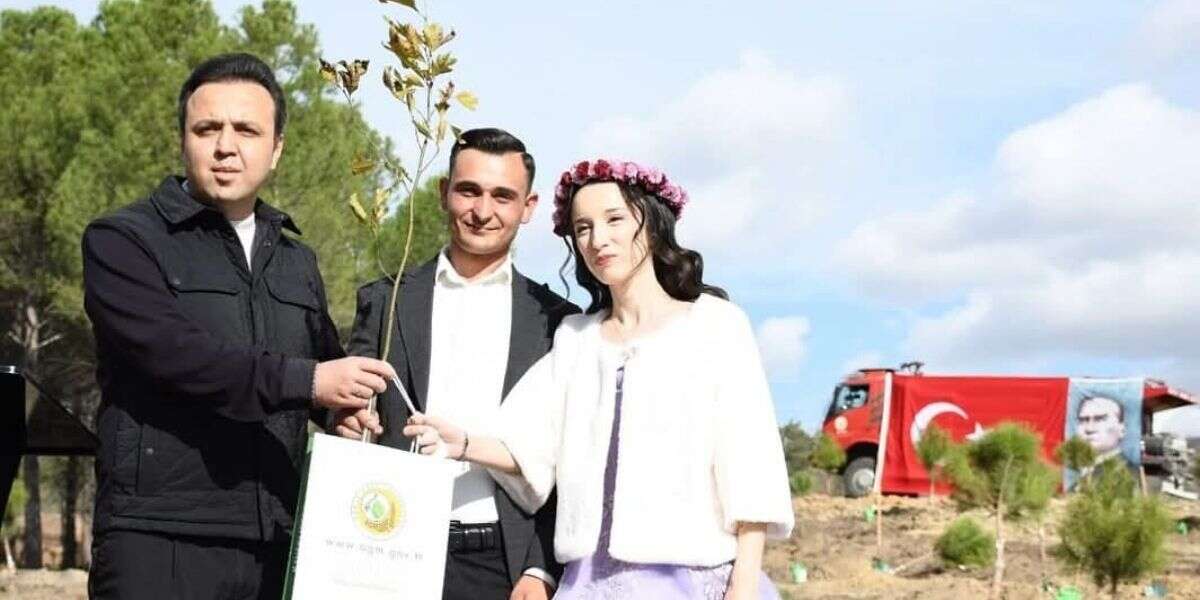 Kavaklıdere’de 11.11’de Anlamlı Buluşma: 11 Çift, “Ailem Bir Fidan” Diyerek Geleceğe Nefes Oldu