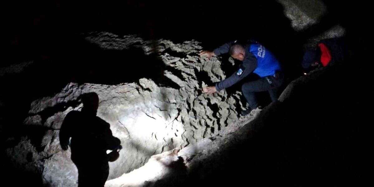 30 Metrelik Falezlerden Kayalık Alana Düşen Genç Hayatını Kaybetti