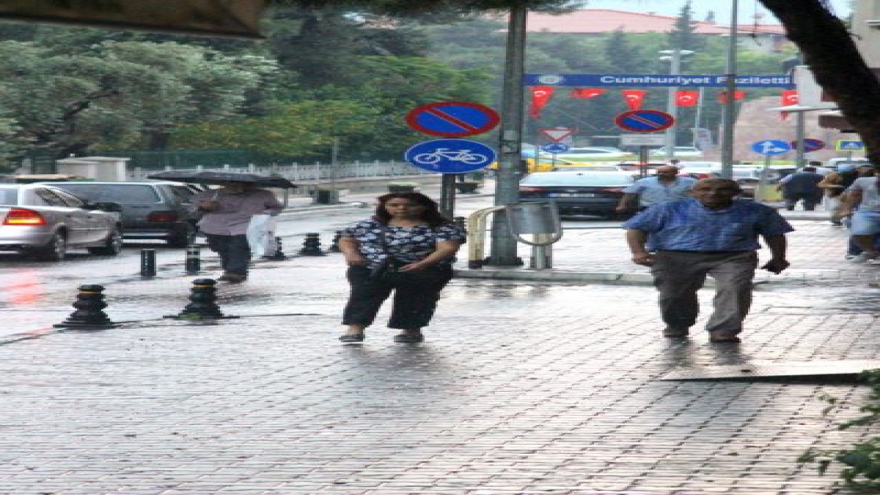 Menteşe’de sağanak yağış etkili oldu