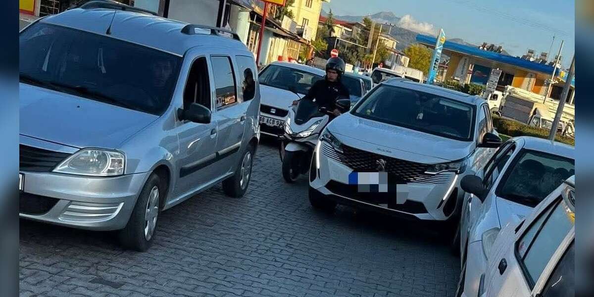 Fethiye’de Zincirleme Kaza: Üç Araç Birbirine Girdi