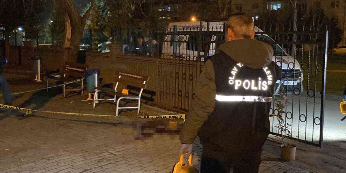Okul Bahçesindeki Korkunç Cinayet: "Evladım, Oğlunun Gözü Önünde Hunharca Katledildi"