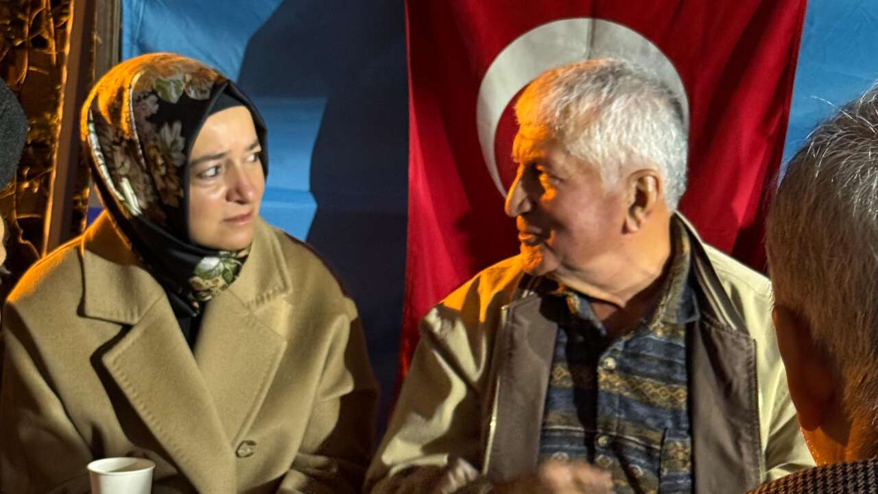 Milas’ta Şehit Astsubay Emrah Kuran’ın Ailesine Fatma Betül Sayan Kaya Taziye Ziyaretinde Bulundu