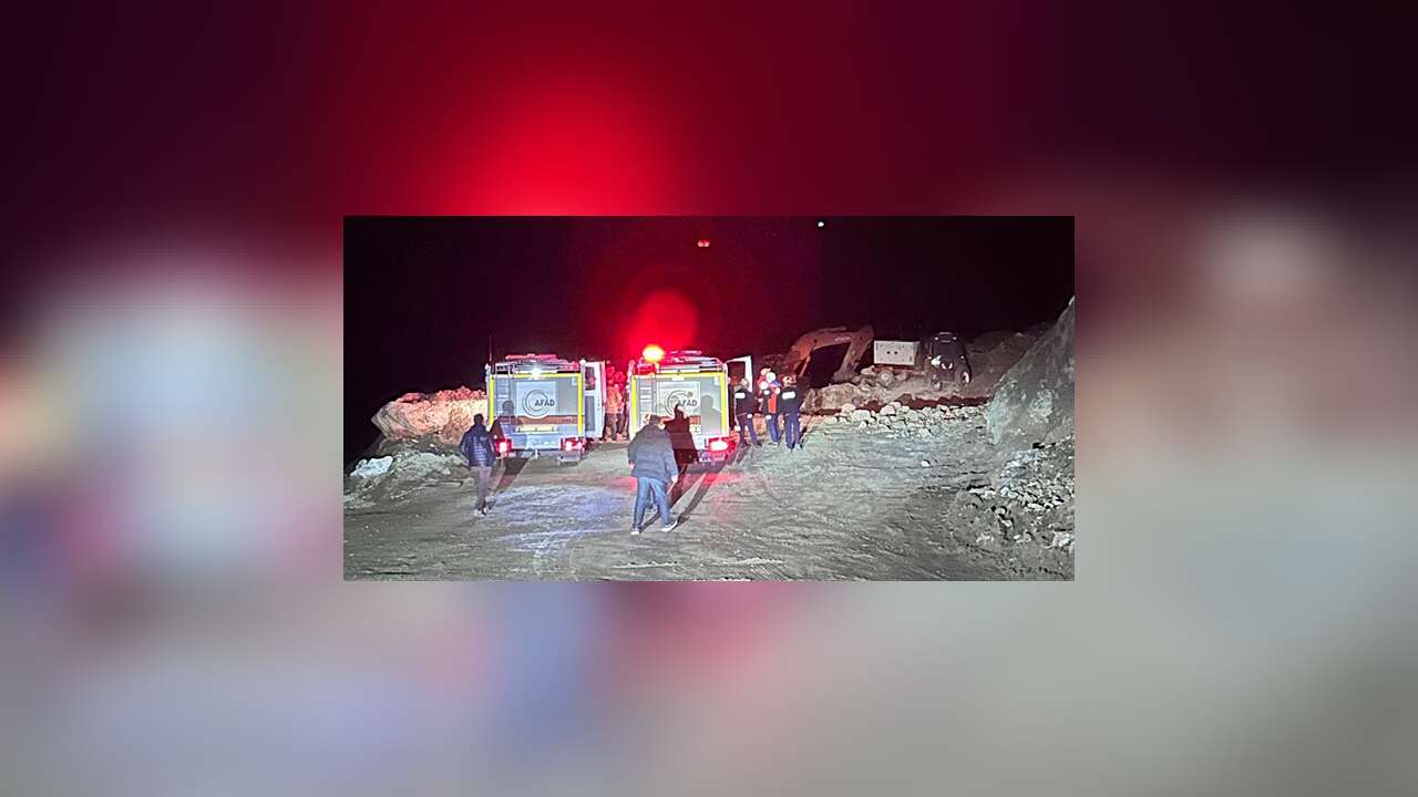 Demir Madeni Ocağında Göçük: Şantiye Müdürü Toprak Altında Kaldı