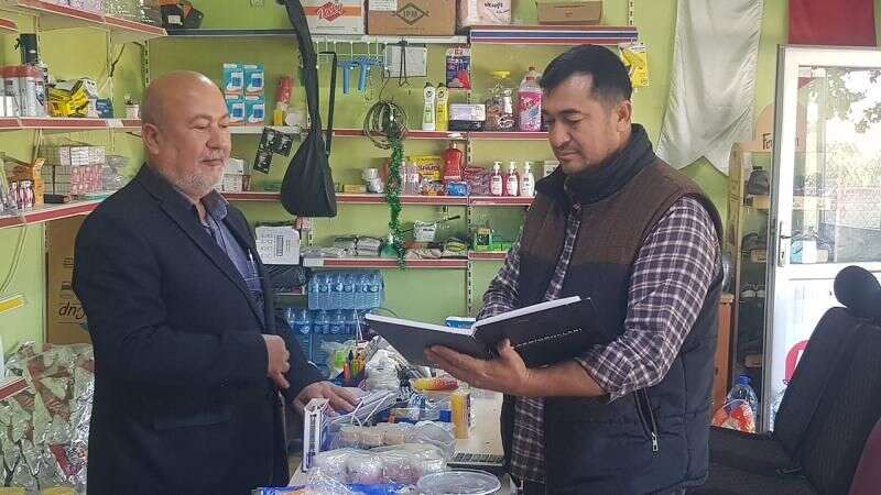 Hayırseverler 50 Hanenin Borcunu Kapattı: Bakkal Defteri Satın Alındı