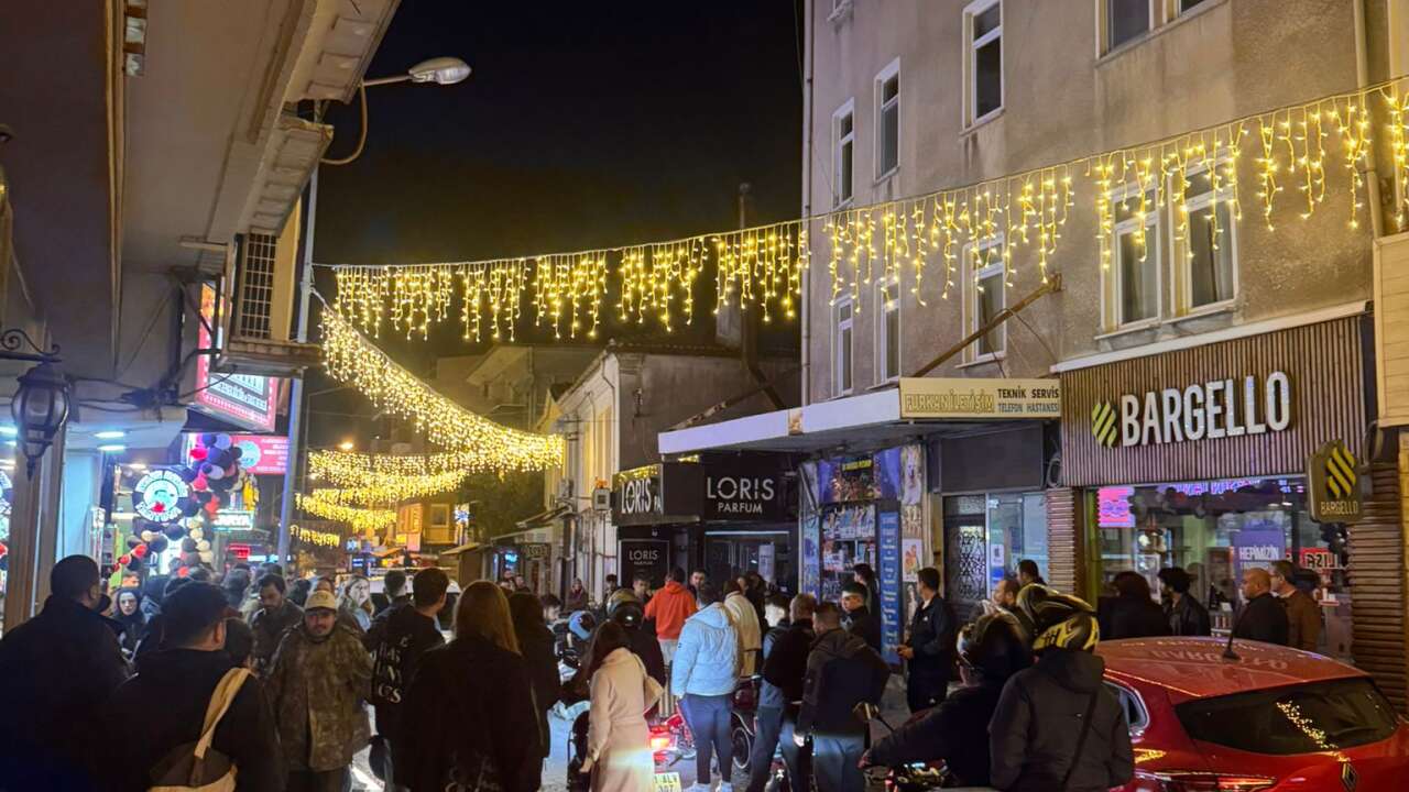 Menteşe’de Gençler Birbirine Girdi: Polis Güçlükle Ayırdı