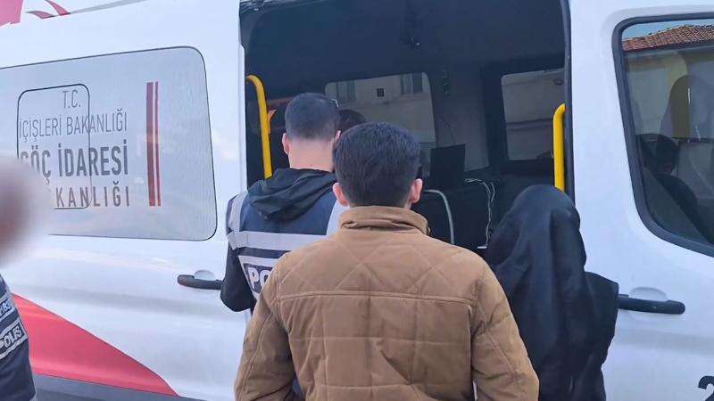 81 İlde Göç Operasyonu: 29 Organizatör Gözaltında, 687 Düzensiz Göçmen Yakalandı