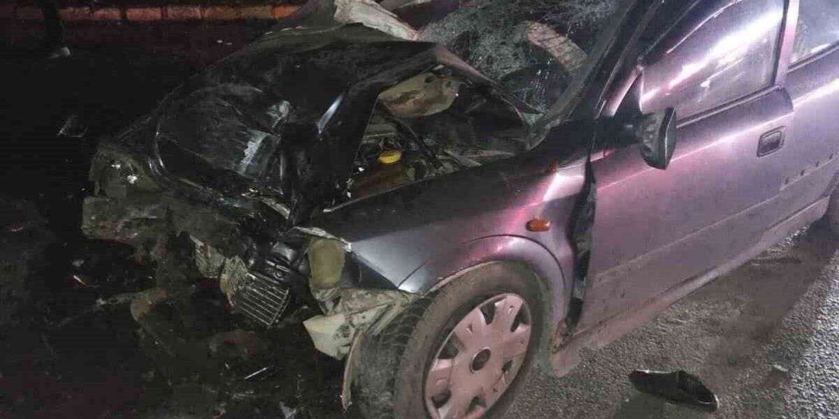 Otobüsle Otomobil Çarpıştı! Ölü ve Yaralılar Var