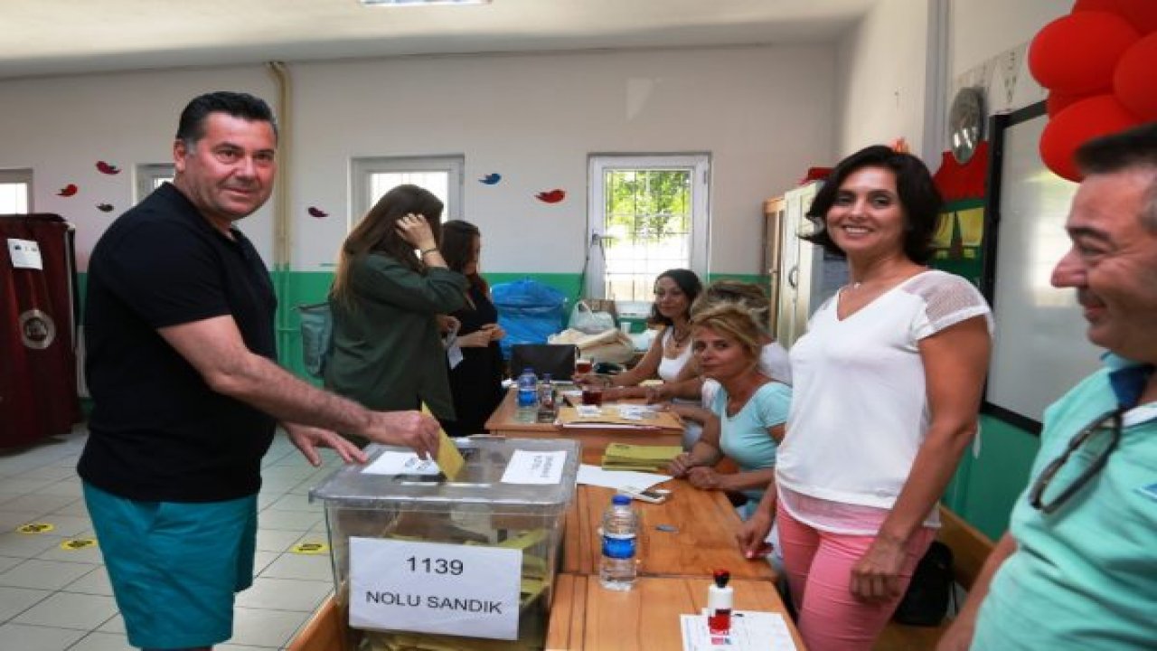 Başkan Kocadon ailesiyle birlikte oy kullandı