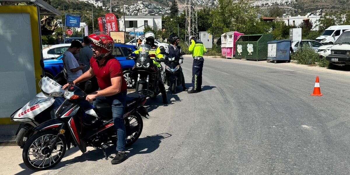 Bodrum’da Abartı Egzozlu Motosiklete 28 Bin 937 Lira Ceza
